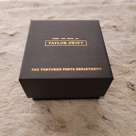 The Tortured Poets Department Ring Taylor Swift - Picture 11 of 15